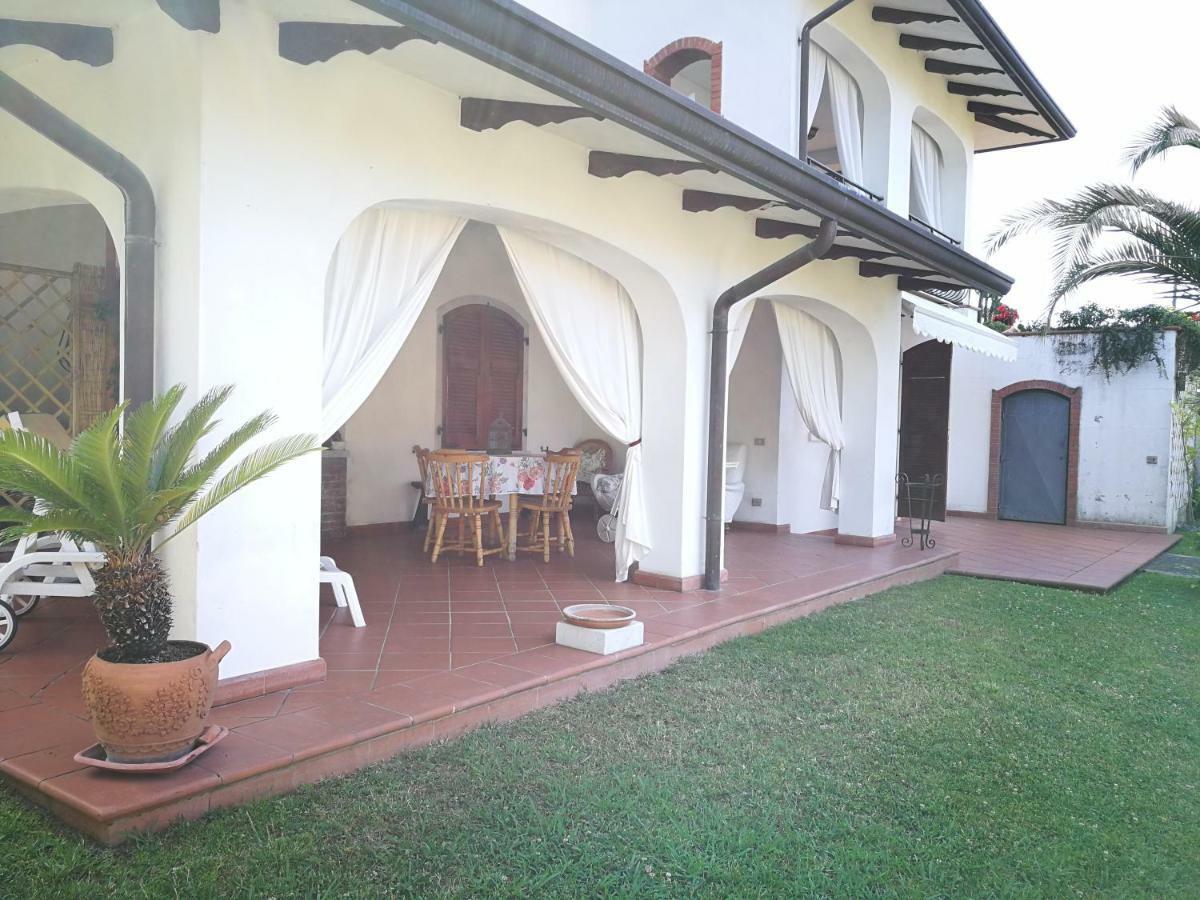 Da Adria Al Corvenale - Casa Vacanze Carrara - Villa Kültér fotó